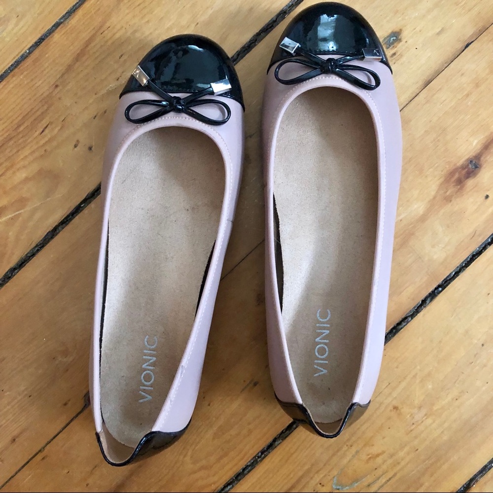 Vionic Flats